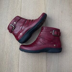 Clarks Christine Club Ankle Boots Red Booties Shoes Women's Size 8